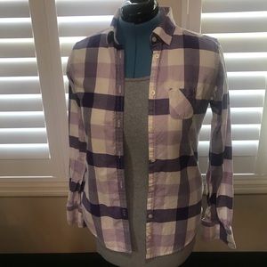 Women’s AE long sleeve plaid shirt